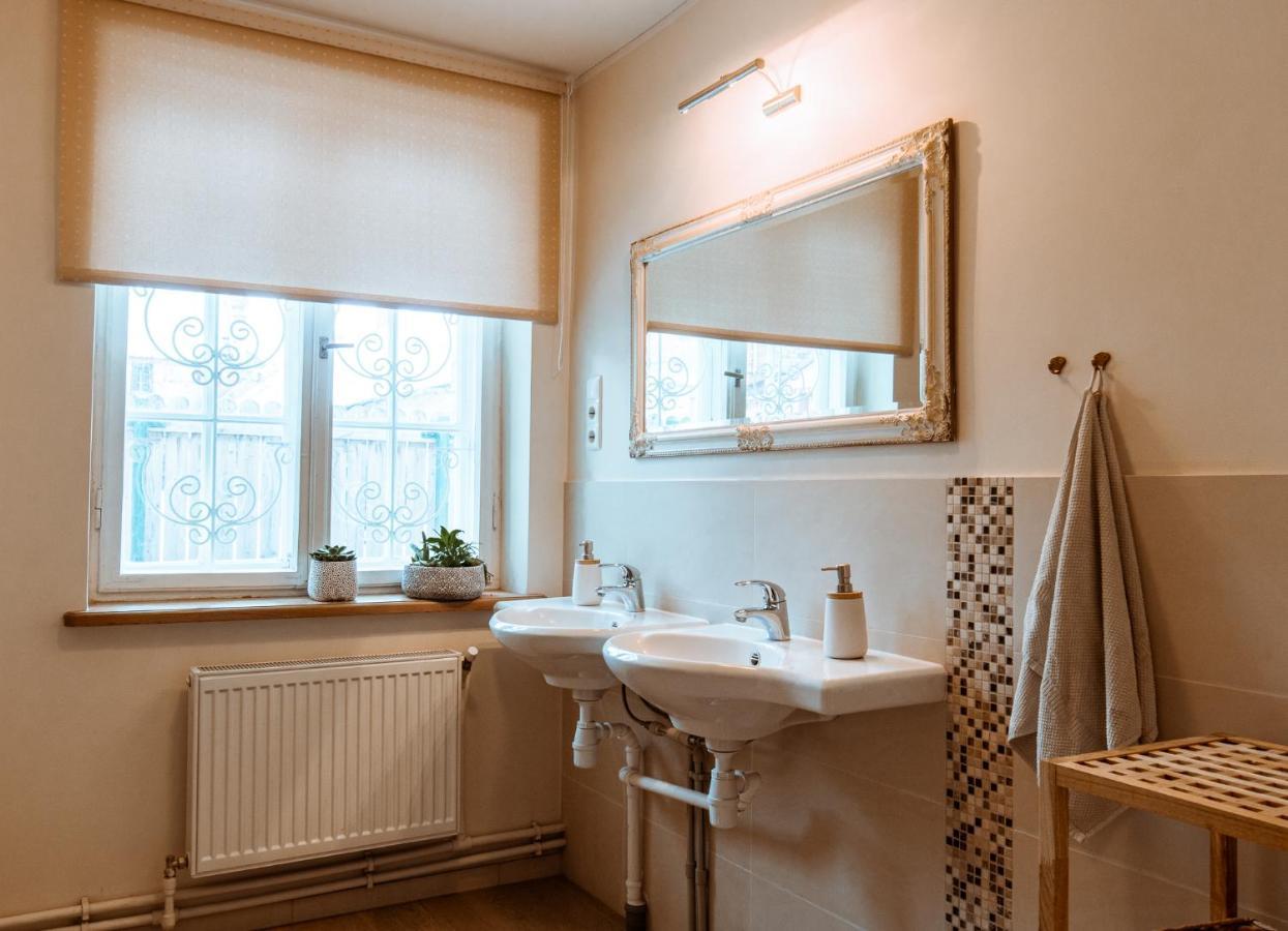 Guest House In Dobele City Center- Pilsetas Maja Extérieur photo